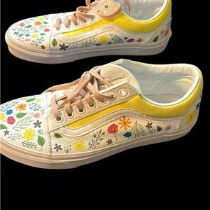 Vans White and Yellow Floral Sneakers.
